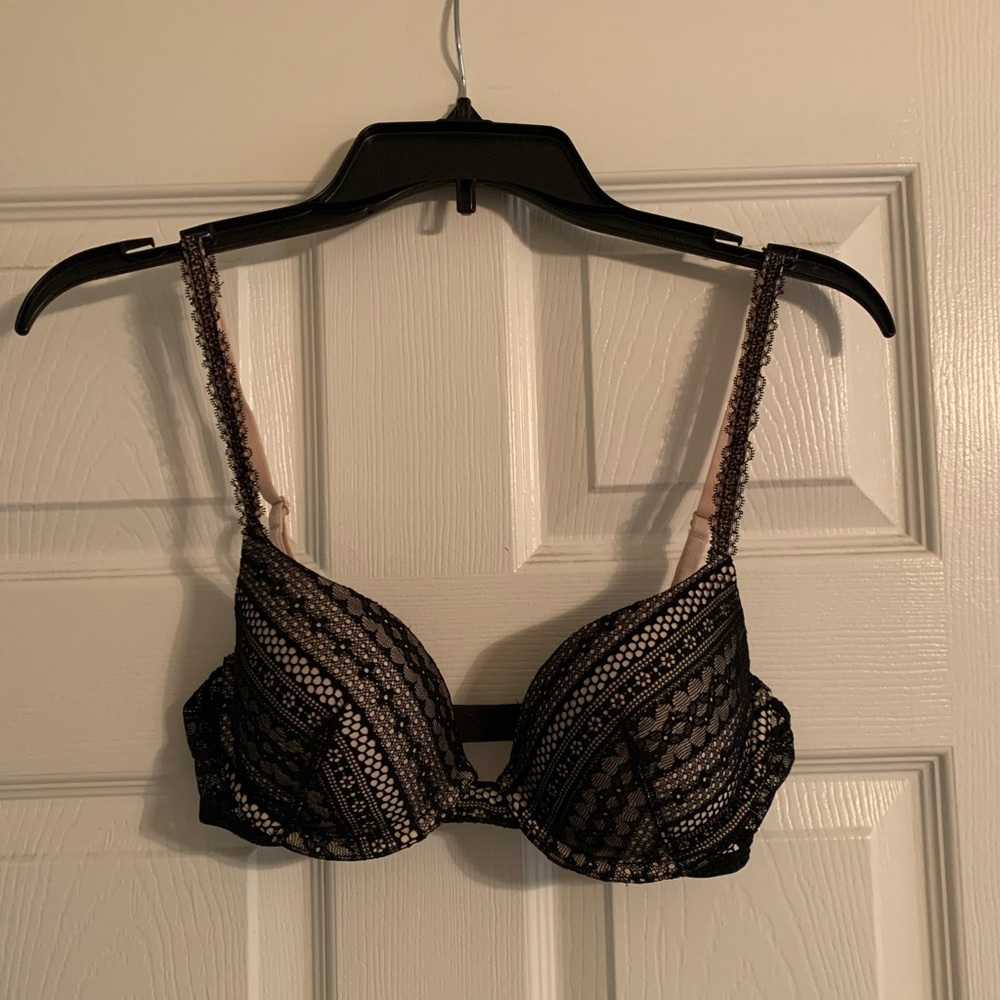 Victoria’s Secret Lined Demi Bra 34C